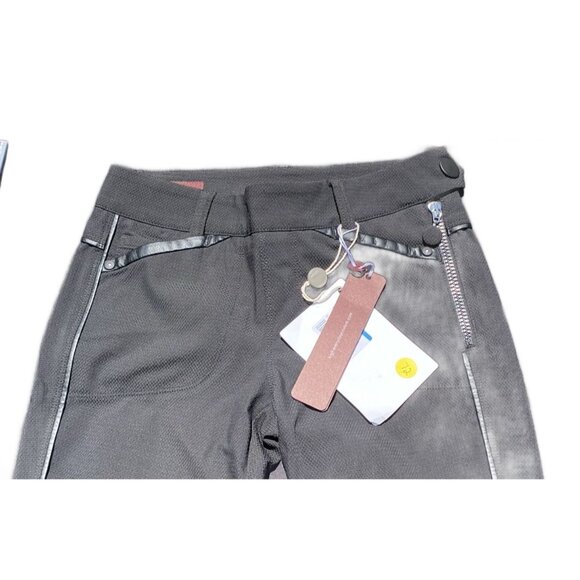 High Tech Women’s Black Pants Size 38 NWT With Front & Back Pockets - Picture 4 of 4